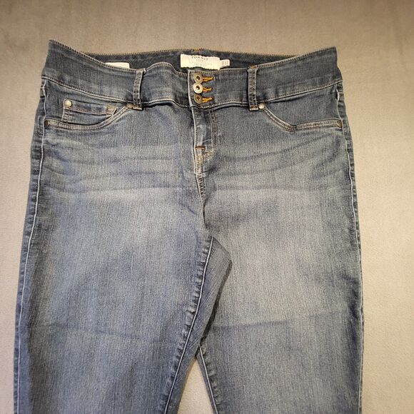 Torrid Womens 18 First At Fit Mid-Rise Slim Leg Jean Jeggings Stretch Denim - Picture 2 of 12